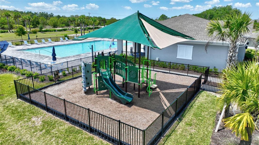 Community amenities in , Lehigh Acres (Image 38).