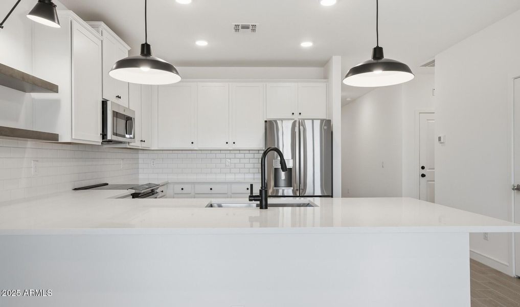 MR Lot #5 Kitchen (3) (Large) MR Lot #5 Kitchen (3) (Large)