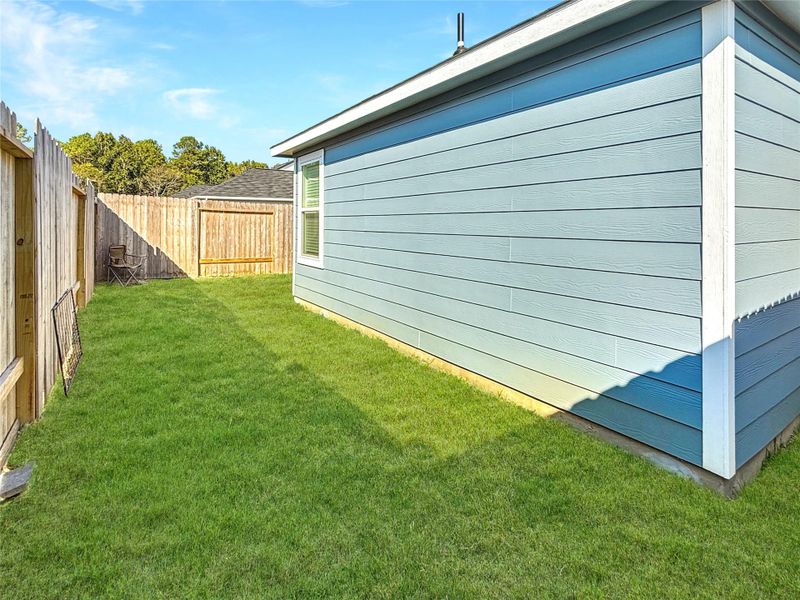 Exterior details and patio area of a home in , Dayton (Image 2).