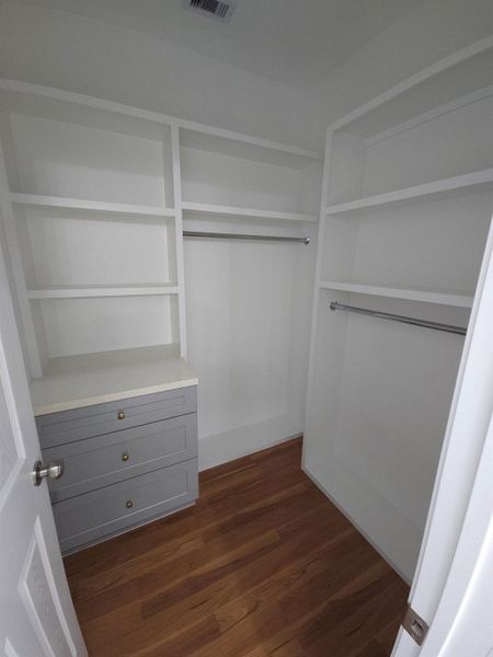 Spacious, unfurnished interior of a new home in , Baytown (Image 22).