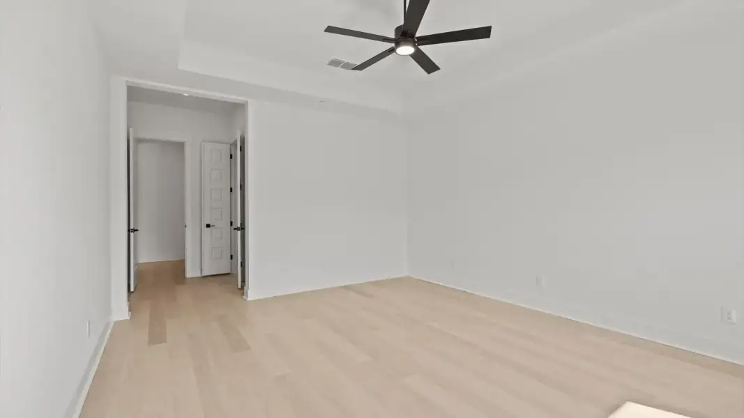 Spacious, unfurnished interior of a new home in Sweetwater, Austin (Image 23).