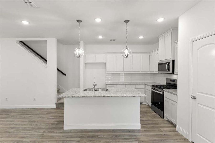 Alamor_Representative Photo_01