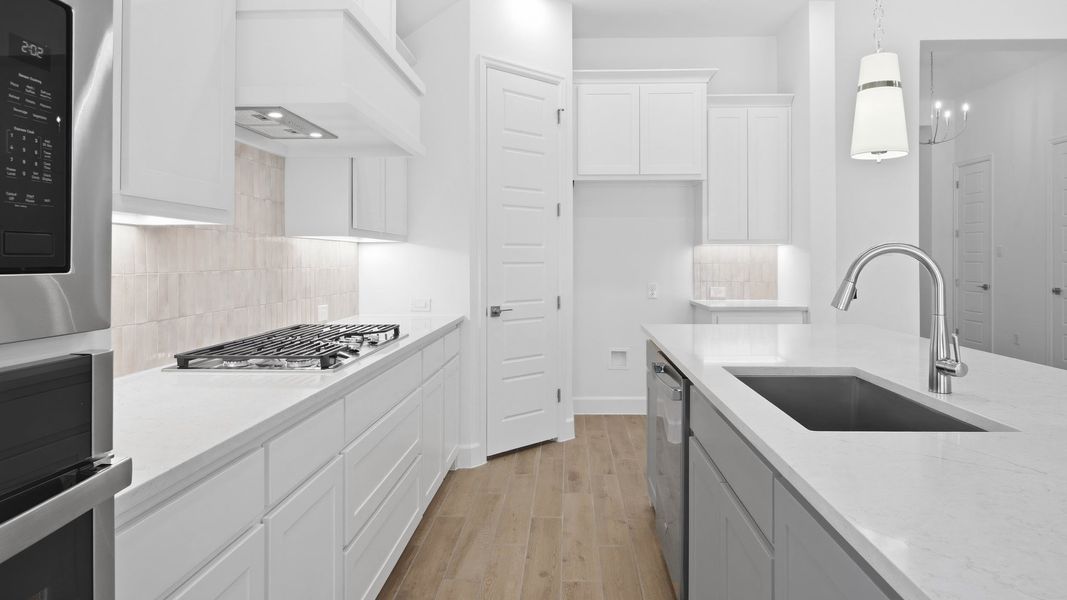 Furnished interior view inside a new home in Eliana, McKinney (Image 12).