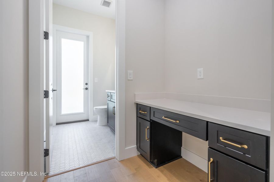 Furnished interior view inside a new home in SilverLeaf, St. Augustine (Image 10).