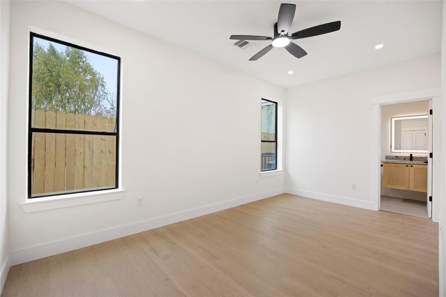 Bedroom 1st floor/ In-law suite