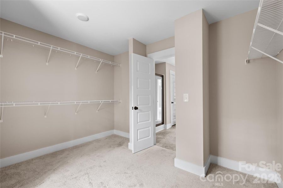 Spacious, unfurnished interior of a new home in , Stanfield (Image 23).