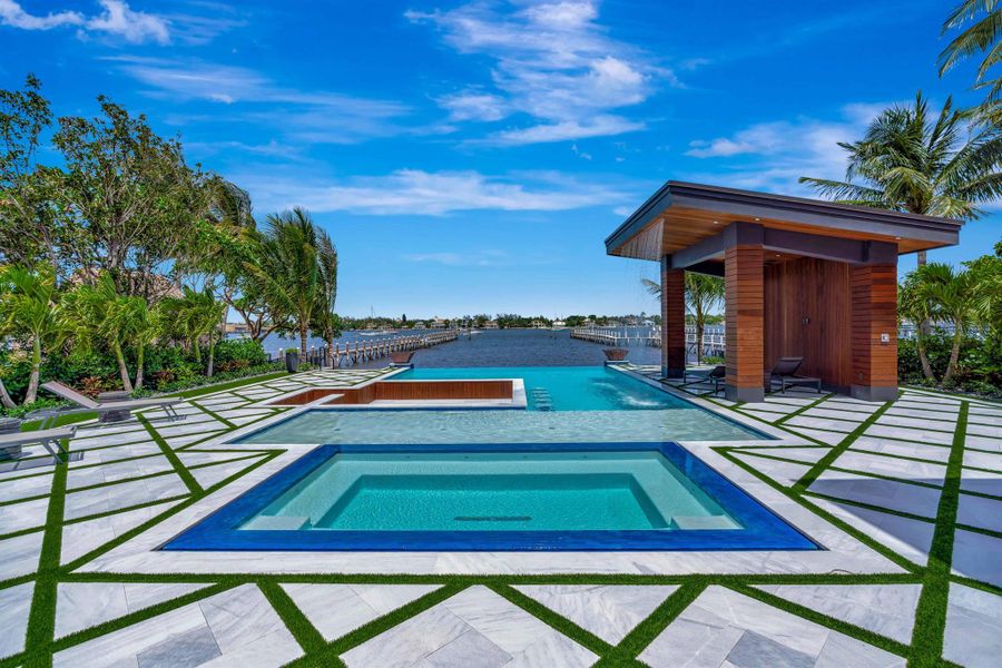 Exterior details and patio area of a home in , Lantana (Image 48).