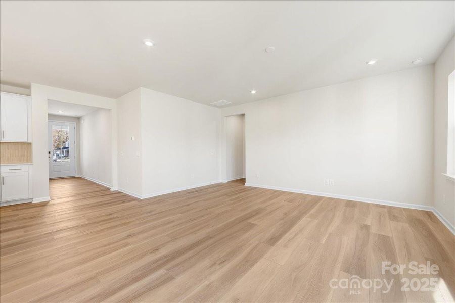 Large Great Room with 9' Ceilings for Grand Feel.