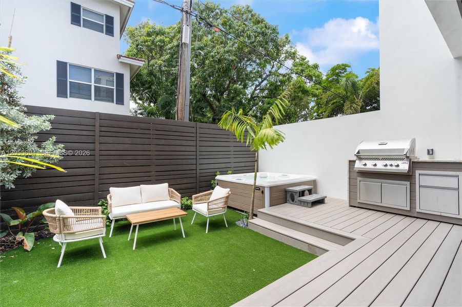 Exterior details and patio area of a home in , Fort Lauderdale (Image 39).