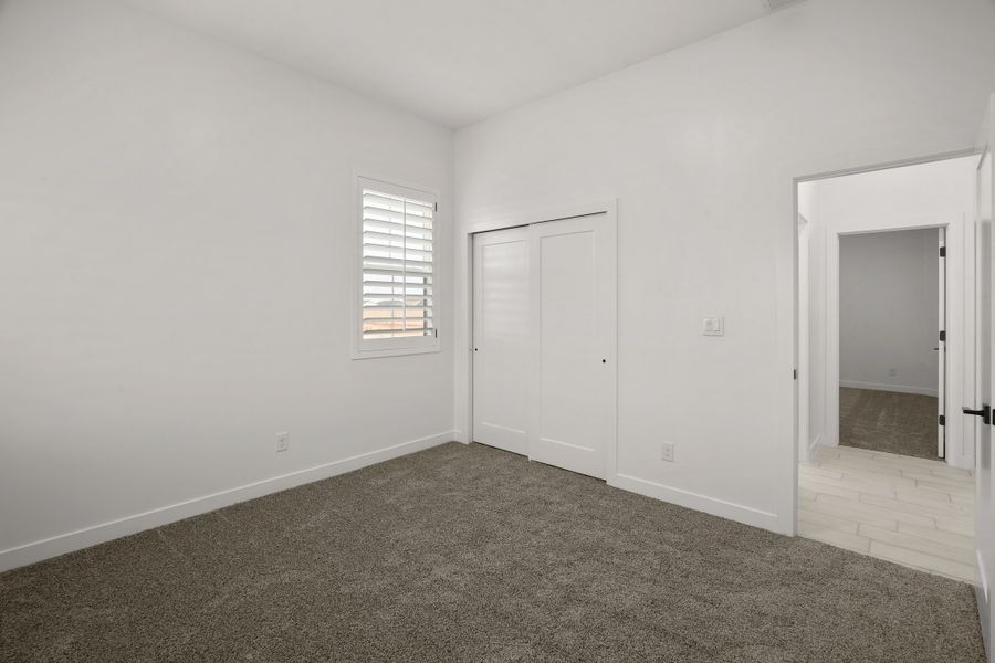 Representative unfurnished interior of a home built from the Torrey Pines by LEH. Homes in Verdancia, El Paso (Image 60).