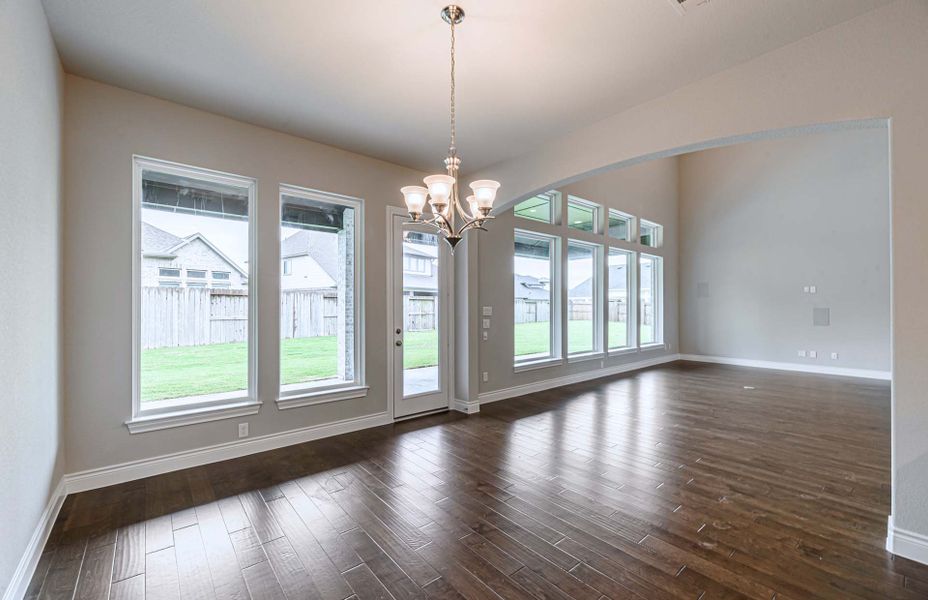 Representative unfurnished interior of a home built from the 4195 by Ravenna Homes in Artavia 70′, Conroe (Image 21). Representative unfurnished interior of a home built from the 4195 by Ravenna Homes in Artavia 70′, Conroe (Image 21).