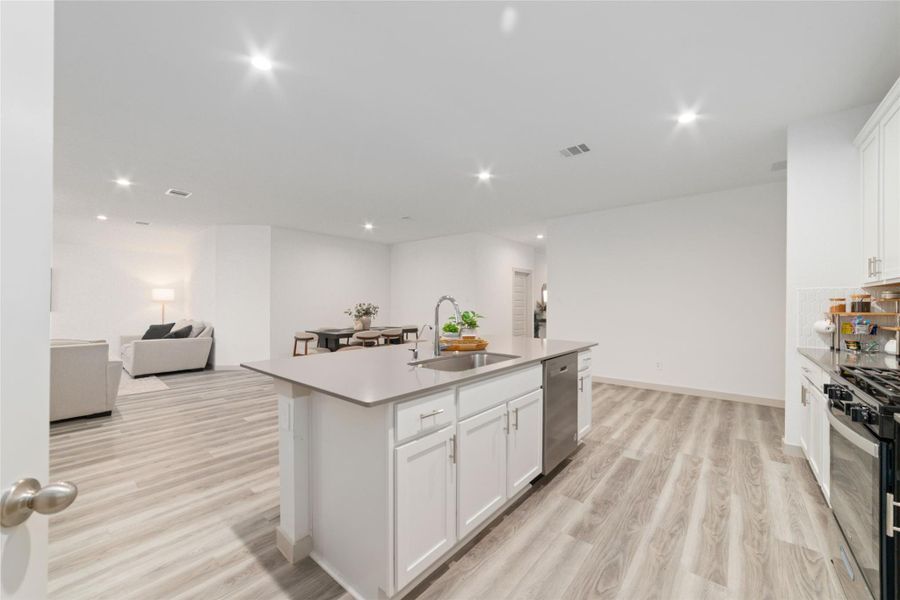 Furnished interior view inside a new home in Parks Edge, Missouri City (Image 32).