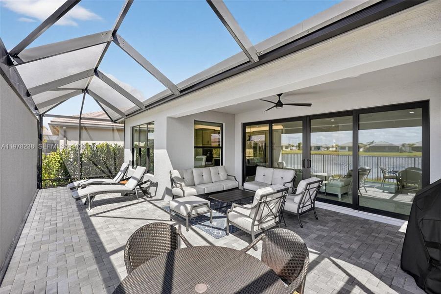 Exterior details and patio area of a home in , Port St. Lucie (Image 3).
