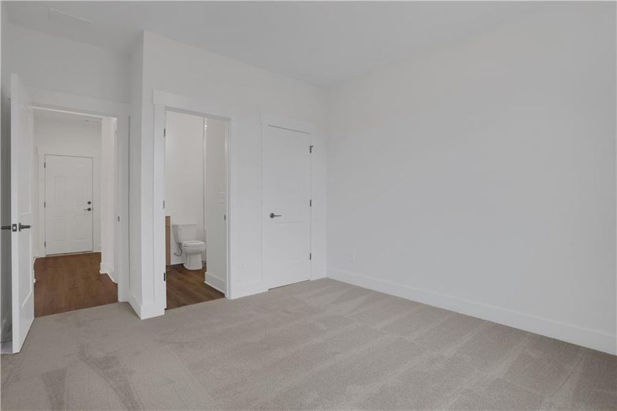 Spacious, unfurnished interior of a new home in Twin Lakes, Hoschton (Image 21). Spacious, unfurnished interior of a new home in Twin Lakes, Hoschton (Image 21).