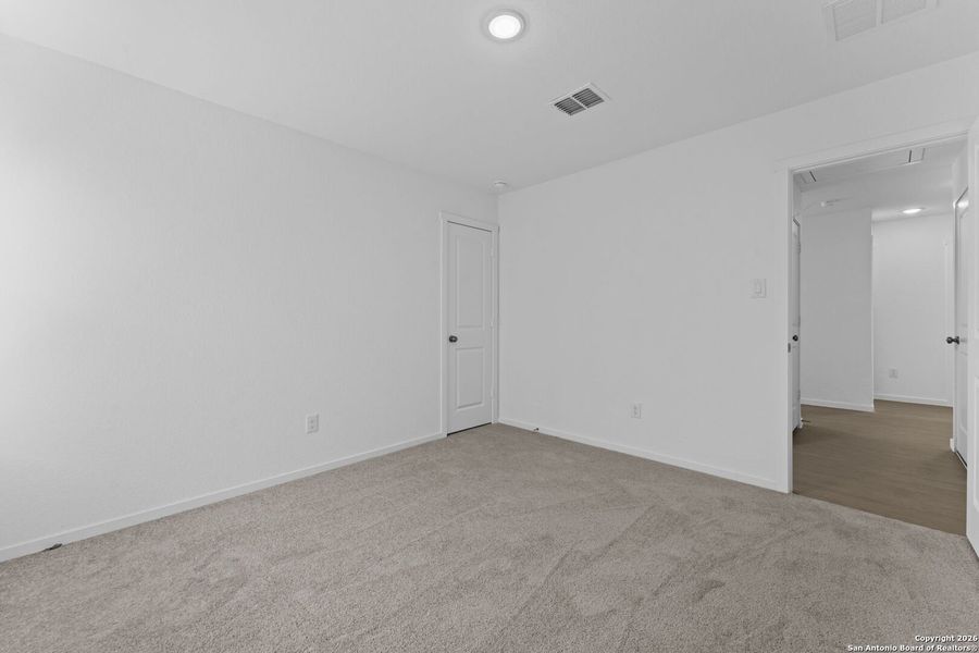 Spacious, unfurnished interior of a new home in Friendship Oaks, Fredericksburg (Image 18). Spacious, unfurnished interior of a new home in Friendship Oaks, Fredericksburg (Image 18).