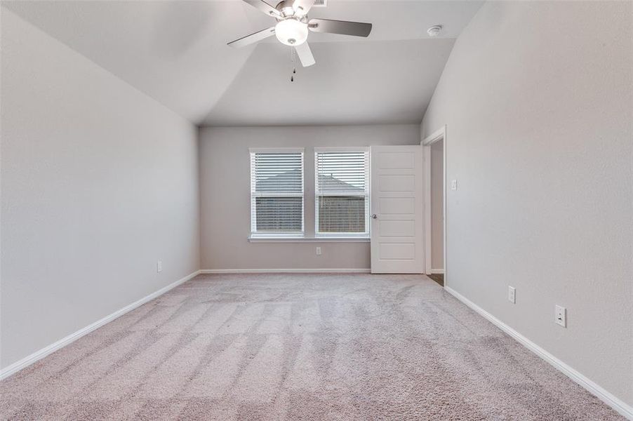 Spacious, unfurnished interior of a new home in , Fort Worth (Image 25).