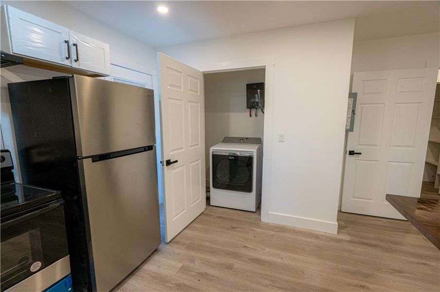 Furnished interior view inside a new home in , Atlanta (Image 13).