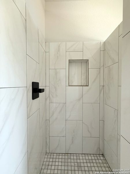 Image 33 of a home in .