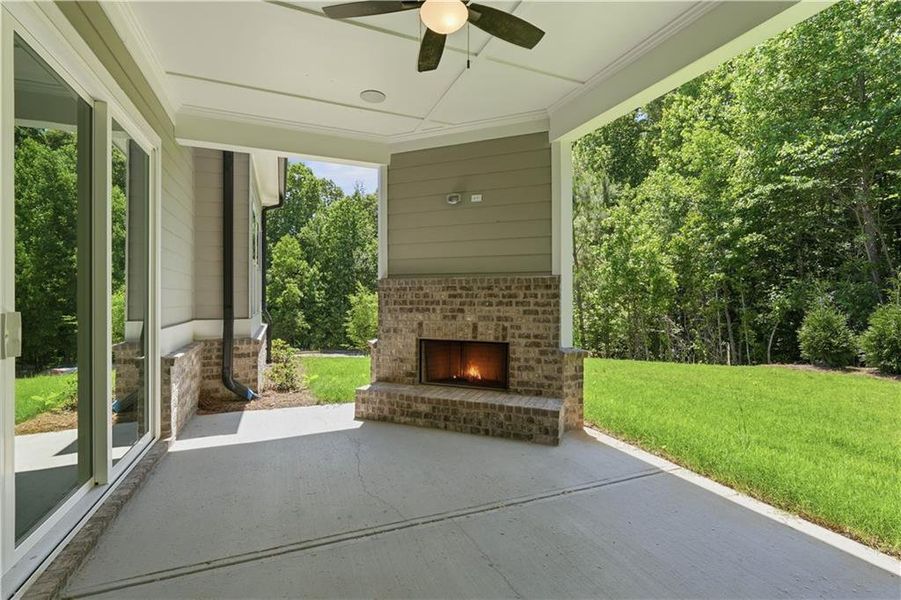 Exterior details and patio area of a home in , Jefferson (Image 3).