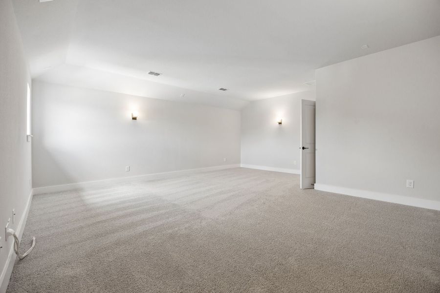 Spacious, unfurnished interior of a new home in Painted Tree Lakeside, McKinney (Image 26).