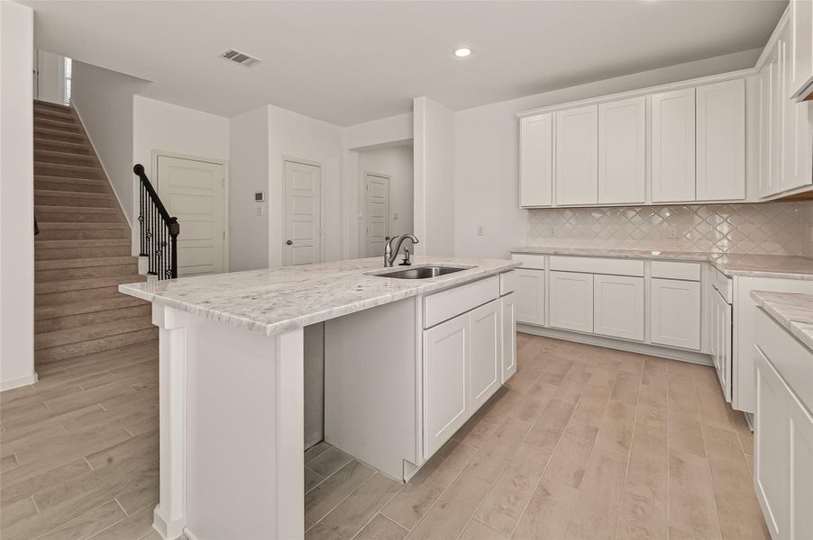 Furnished interior view inside a new home in Lago Mar, Texas City (Image 9).