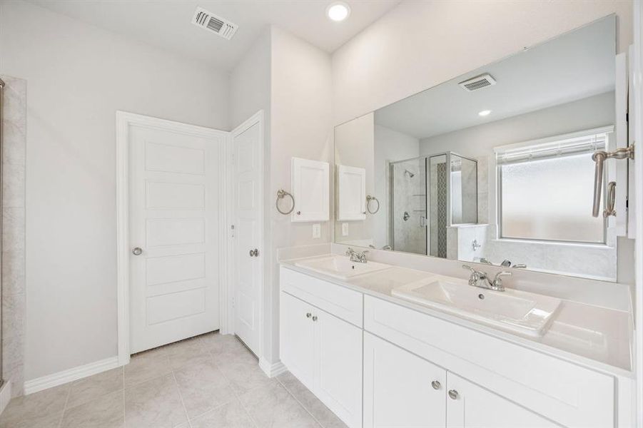 3909 Crystal Cove - Primary Bath