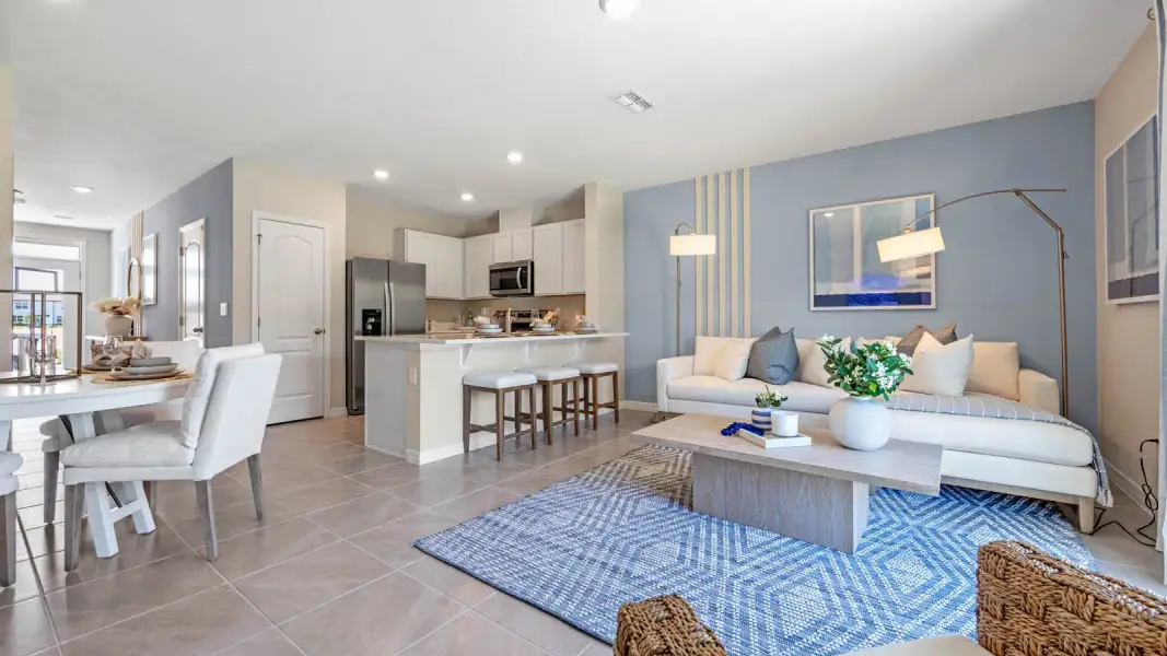 Representative furnished interior of a home built from the Pearson by D.R. Horton in Hawthorne Ranch Townhomes, Lakeland (Image 16).