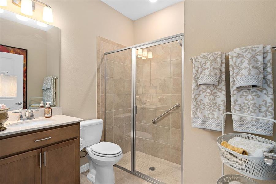 Furnished interior view inside a new home in Del Webb Minneola, Minneola (Image 12).
