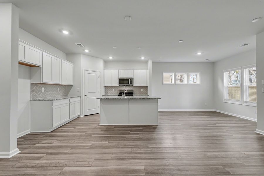 Spacious, unfurnished interior of a new home in Garden Grove, Conway (Image 18).
