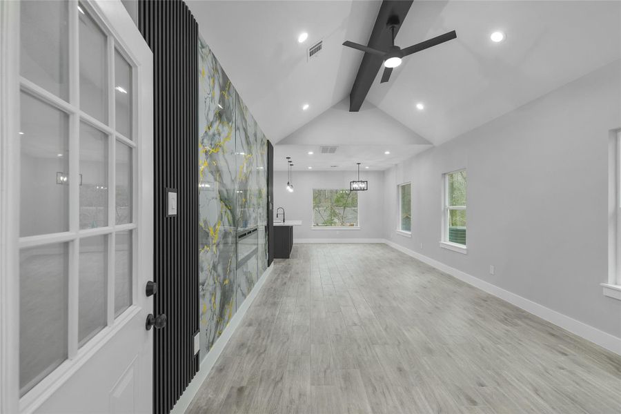 Spacious, unfurnished interior of a new home in , Willis (Image 20).