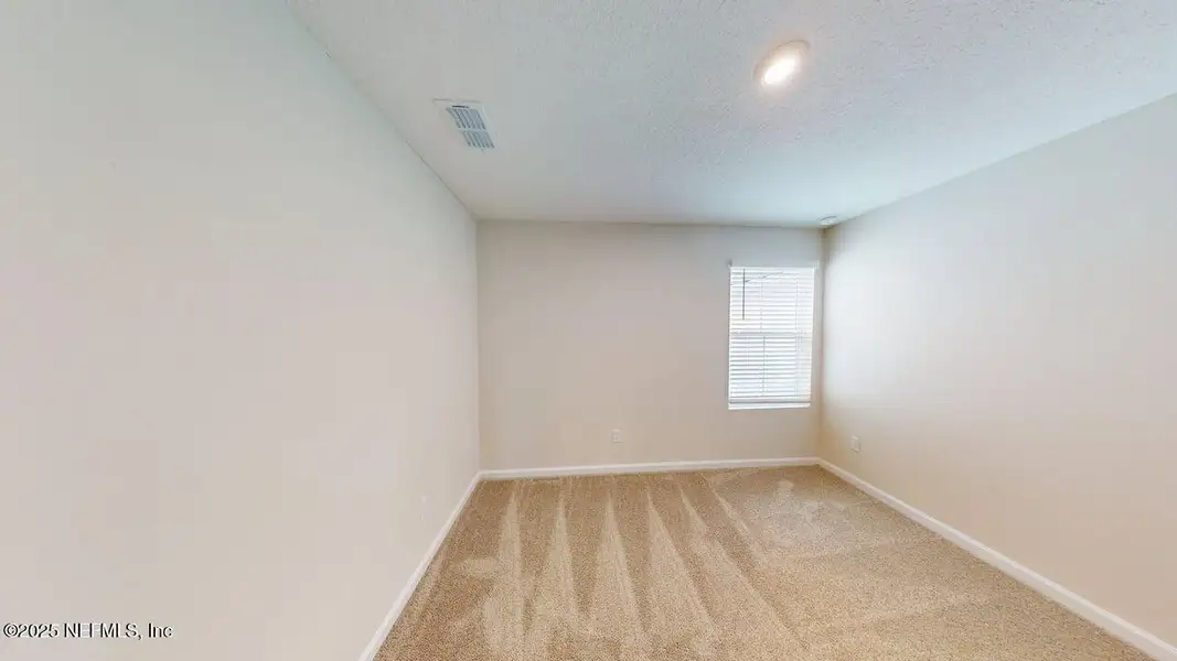 Spacious, unfurnished interior of a new home in Egret Creek, Jacksonville (Image 14).