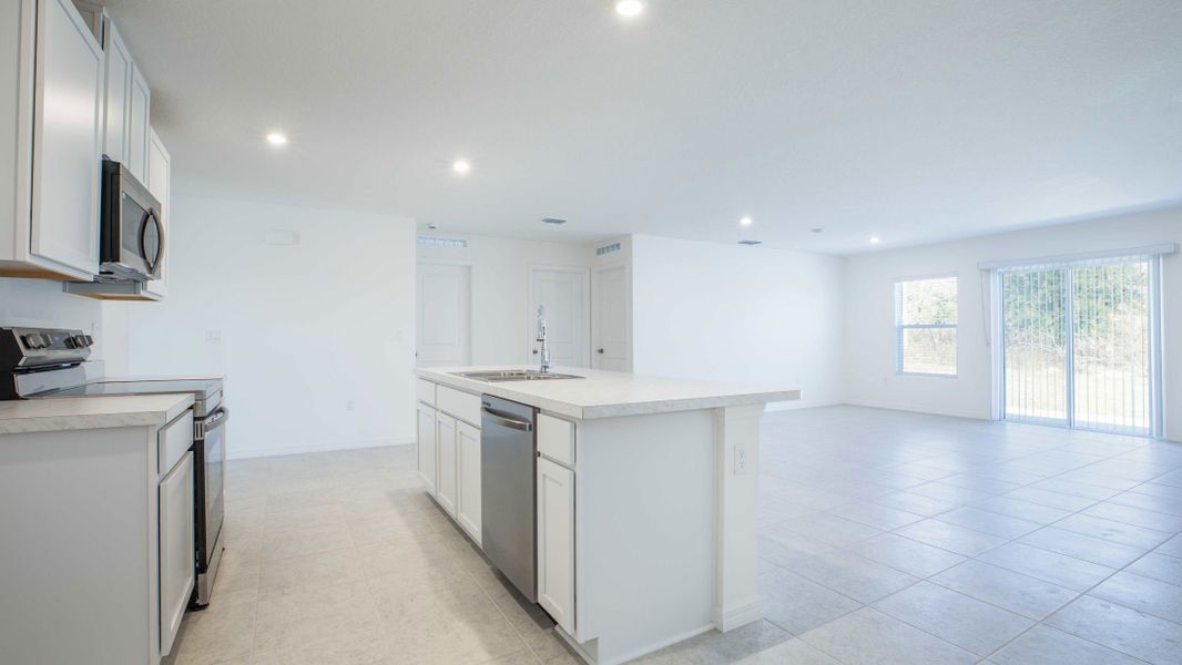 Furnished interior view inside a new home in Port Charlotte, Port Charlotte (Image 30).