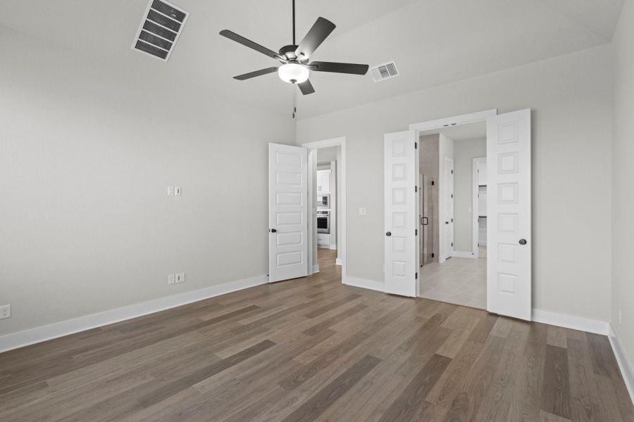 4br New Home in Liberty Hill, TX.  - Slide 23