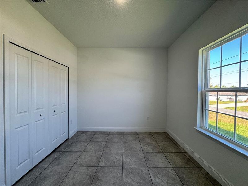 Spacious, unfurnished interior of a new home in , Citrus Springs (Image 24).