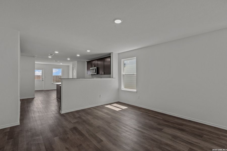 Spacious, unfurnished interior of a new home in The Overlook at Creekside, New Braunfels (Image 24).
