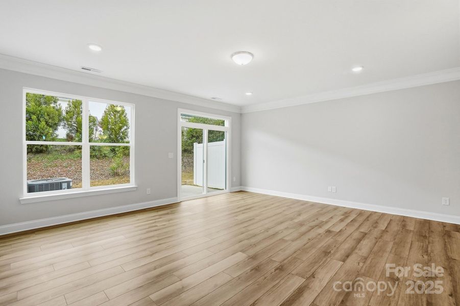 Spacious, unfurnished interior of a new home in Harrisburg Village, Harrisburg (Image 21).