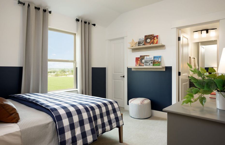Representative furnished interior of a home built from the Hamilton by Pulte Homes in Sunfield, Mustang Ridge (Image 13).