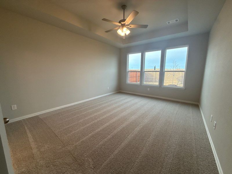 Spacious, unfurnished interior of a new home in Morningstar, Aledo (Image 10).