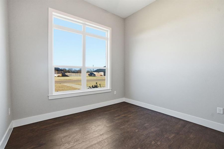 Spacious, unfurnished interior of a new home in , Abilene (Image 29).