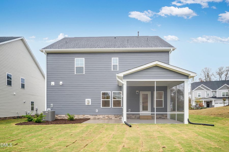 SUN_Stoneriver_Pic_LandrumIII-04