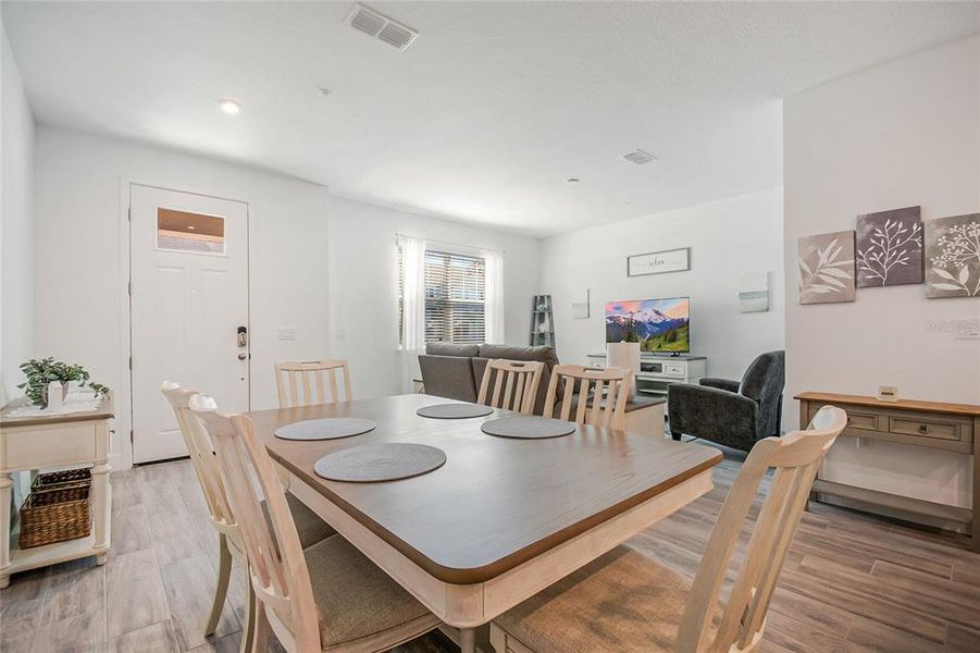 Furnished interior view inside a new home in , Orlando (Image 15).
