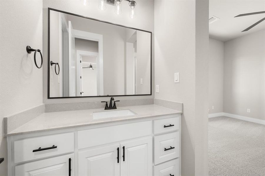 133 Blackstar-  Bathroom-2