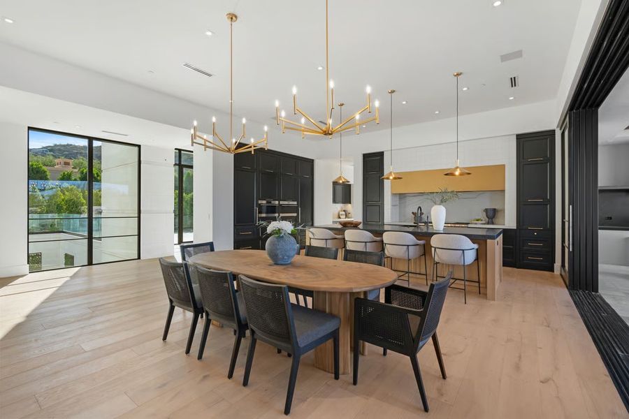 Representative furnished interior of a home built from the Hummingbird by BedBrock Developers in Bird Street Estates, Paradise Valley (Image 25).