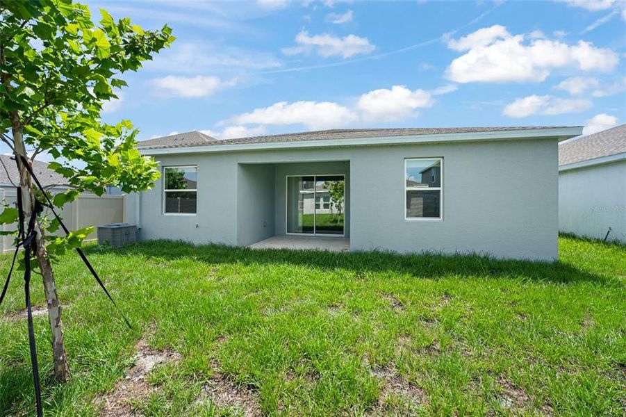 Exterior details and patio area of a home in Peace Creek Reserve, Winter Haven (Image 23).