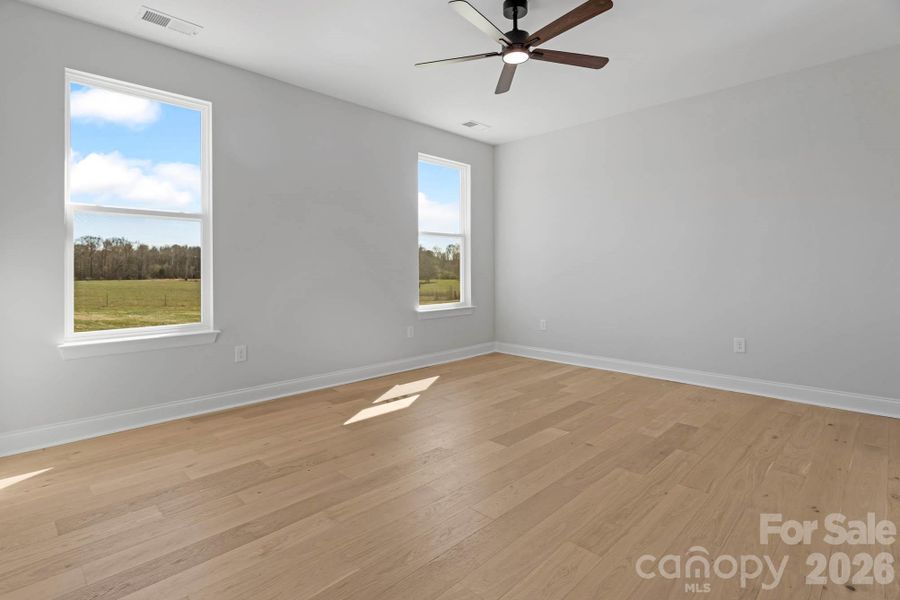 Spacious, unfurnished interior of a new home in , Lincolnton (Image 13).
