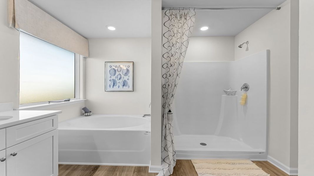 Furnished interior view inside a new home in Park Place, Panama City (Image 33).