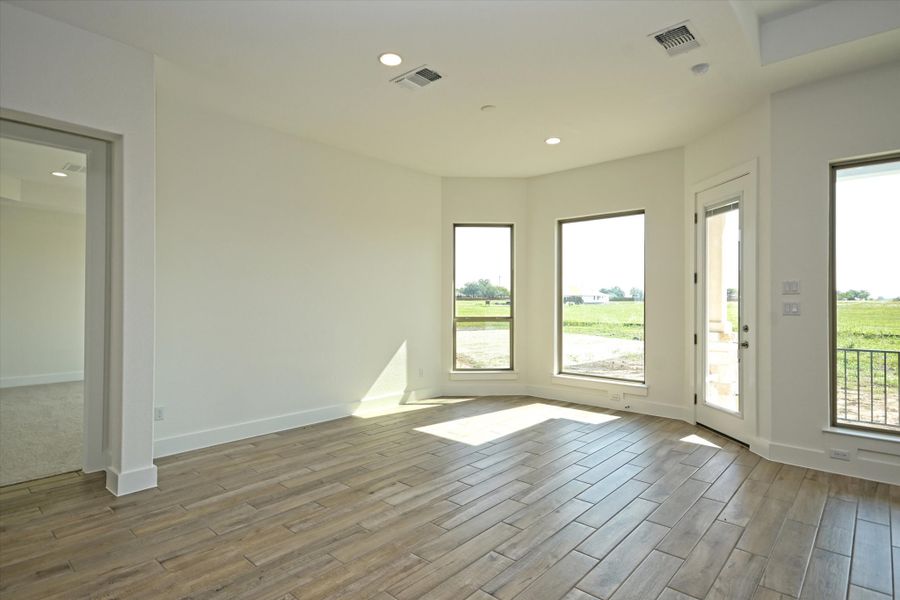 Representative unfurnished interior of a home built from the Ingram II by Giddens Homes in Whispering Wind, Bertram (Image 21).