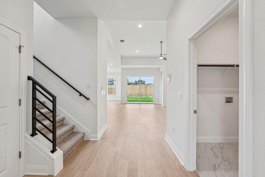 Spacious, unfurnished interior of a new home in Sage Hollow, Kyle (Image 13). Spacious, unfurnished interior of a new home in Sage Hollow, Kyle (Image 13).