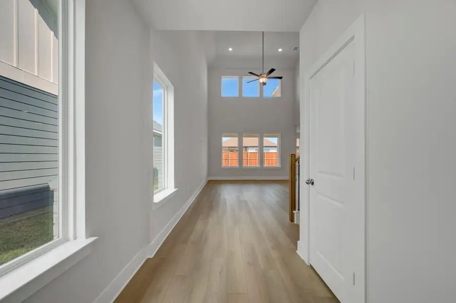 Spacious, unfurnished interior of a new home in The Meadows, Denton (Image 15).