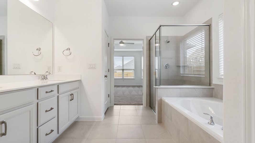 Representative furnished interior of a home built from the Thornton by Ashton Woods in Lagos Reserve, Manor (Image 9). Representative furnished interior of a home built from the Thornton by Ashton Woods in Lagos Reserve, Manor (Image 9).